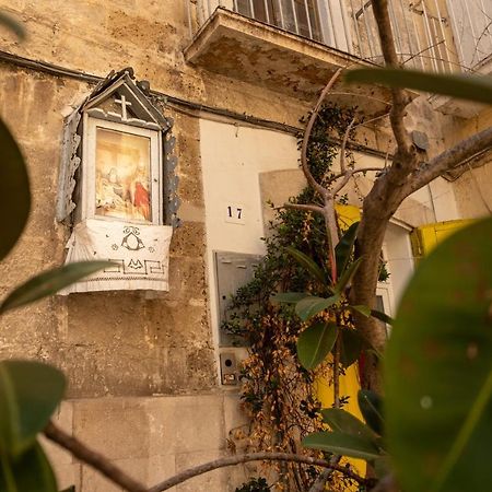 バーリ Casa Zia Cecchina Bed & Breakfast エクステリア 写真